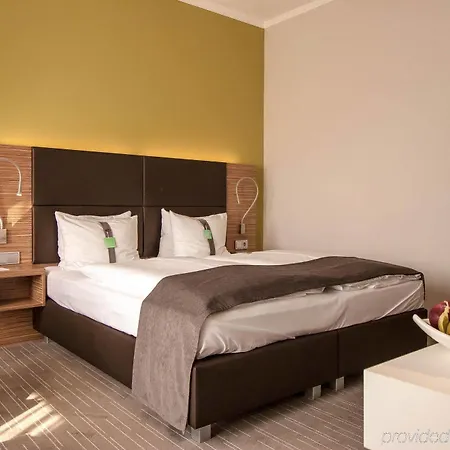 Willow Restaurant Hotel 4*